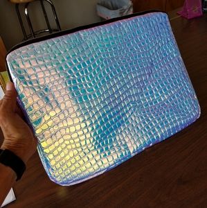 **SOLD****NWOT 15" SHINY IRIDESCENT LAPTOP CASE